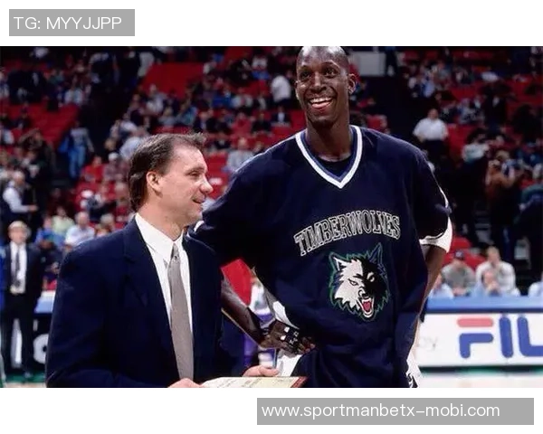 桑德斯表现出色场均105分36板22助有望入选最佳新秀阵容